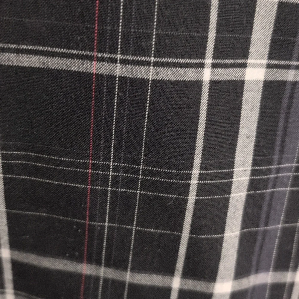 Ripzone | Black and Gray Plaid Men's Shorts - Picture 4 of 15
